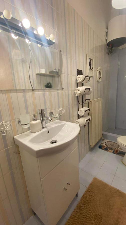 Cozy Minimal Apartment Πειραιάς Εξωτερικό φωτογραφία
