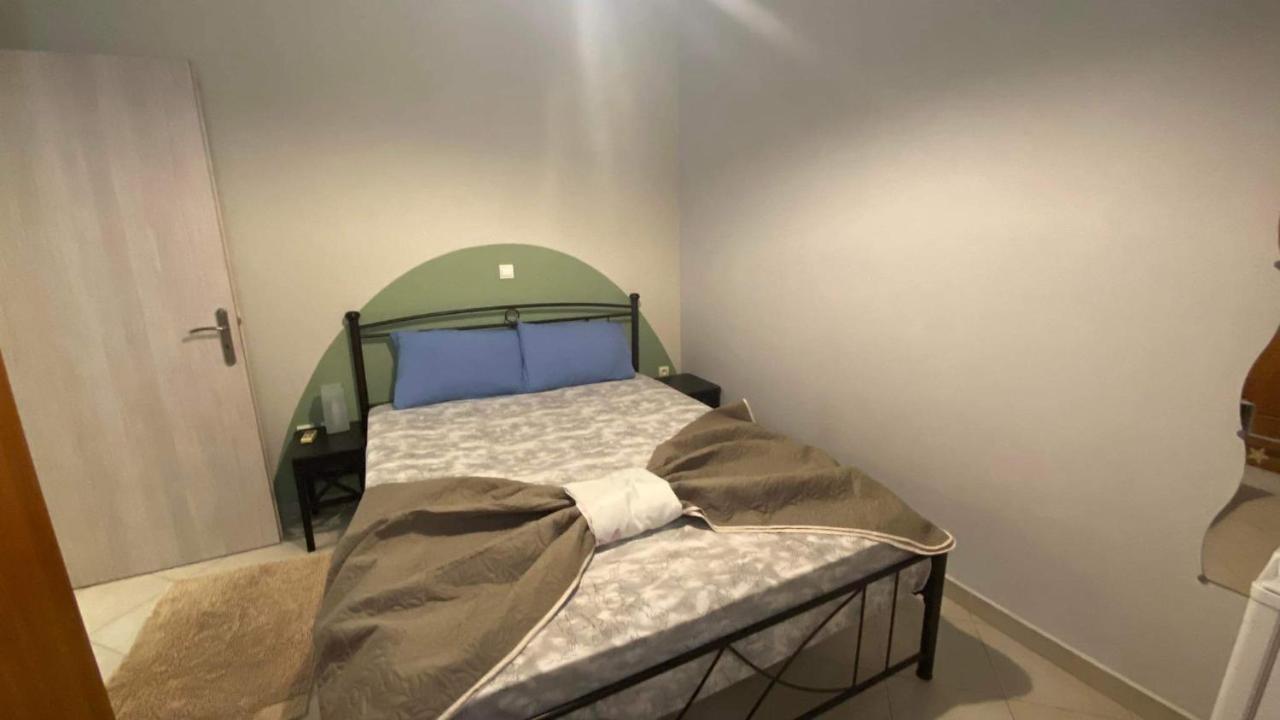 Cozy Minimal Apartment Πειραιάς Εξωτερικό φωτογραφία